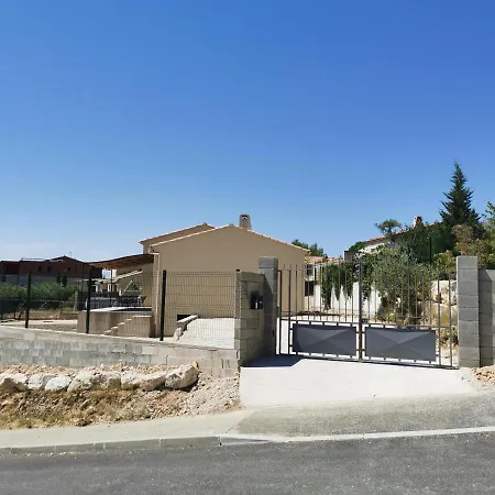 Villa Moderne Sur Les Hauteurs D'aramon Aramon