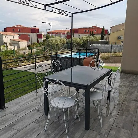 Moderne Sur Les Hauteurs D'aramon Villa Aramon