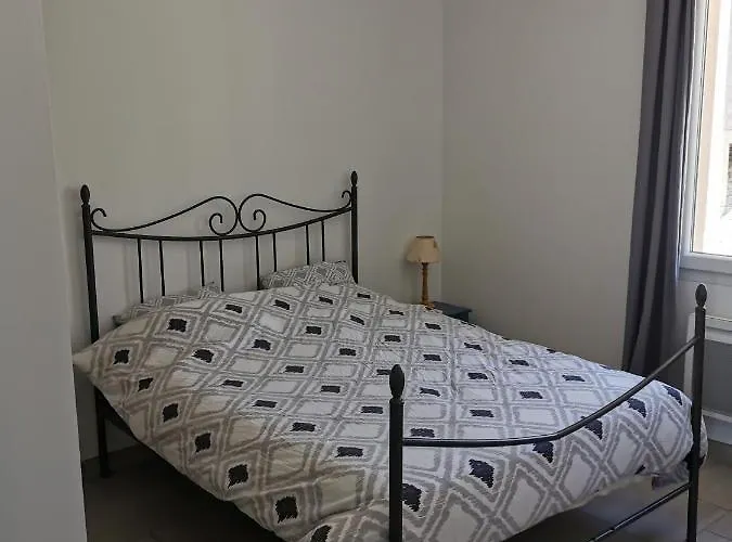 Villa Moderne Sur Les Hauteurs D'aramon *